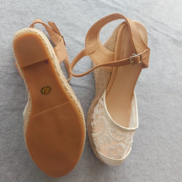 Womens platforms sandals. - Picture 4 of 6